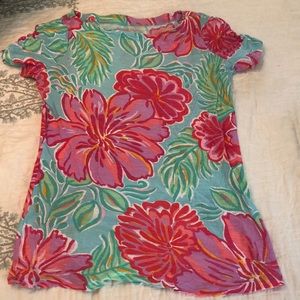 Lilly Pulitzer tshirt
